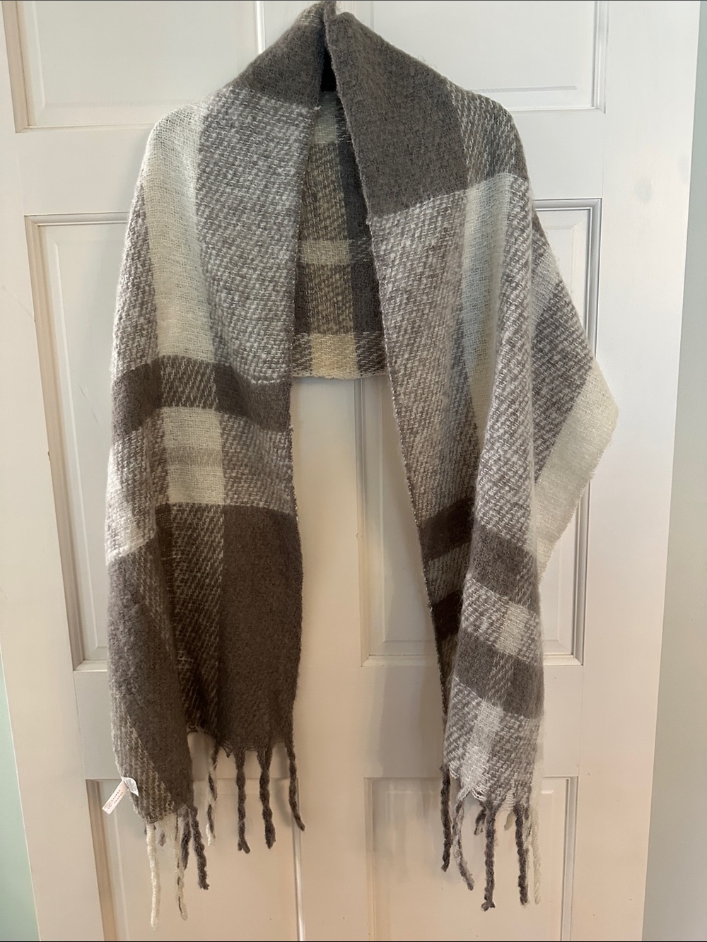 LC Lauren Conrad Plaid Fringe Scarf Wrap in Gray & Cream